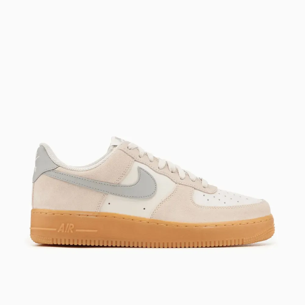 Nike Air Force 1 Low Phantom Gum Yellow Light Smoke Grey foto 1