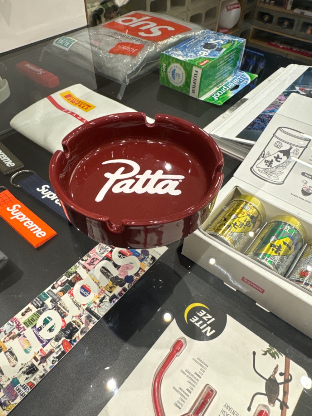 Cinzeiro Patta Script Logo Burgundy White