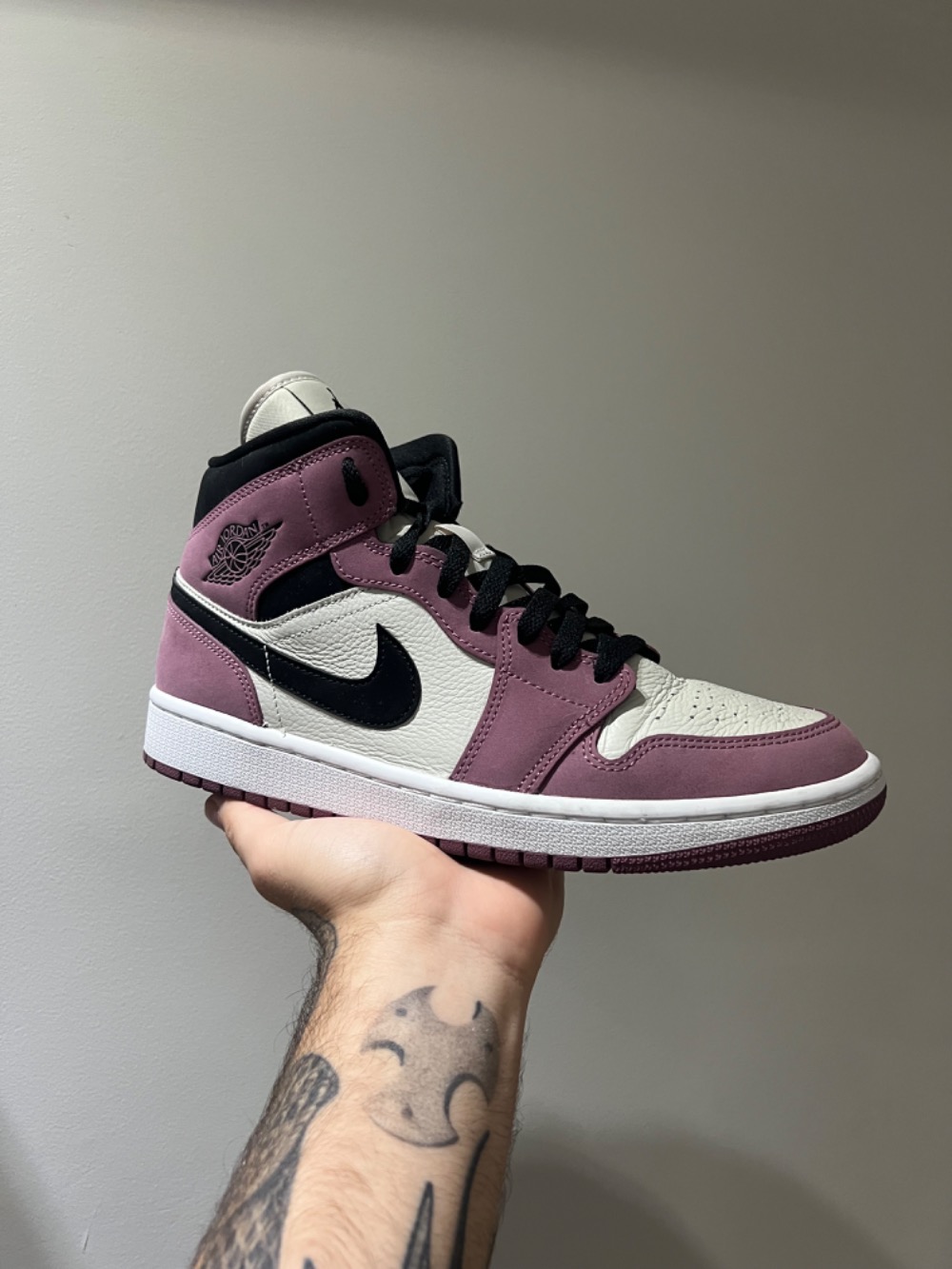 Air Jordan 1 Mid SE Berry Pink — 40, Usado