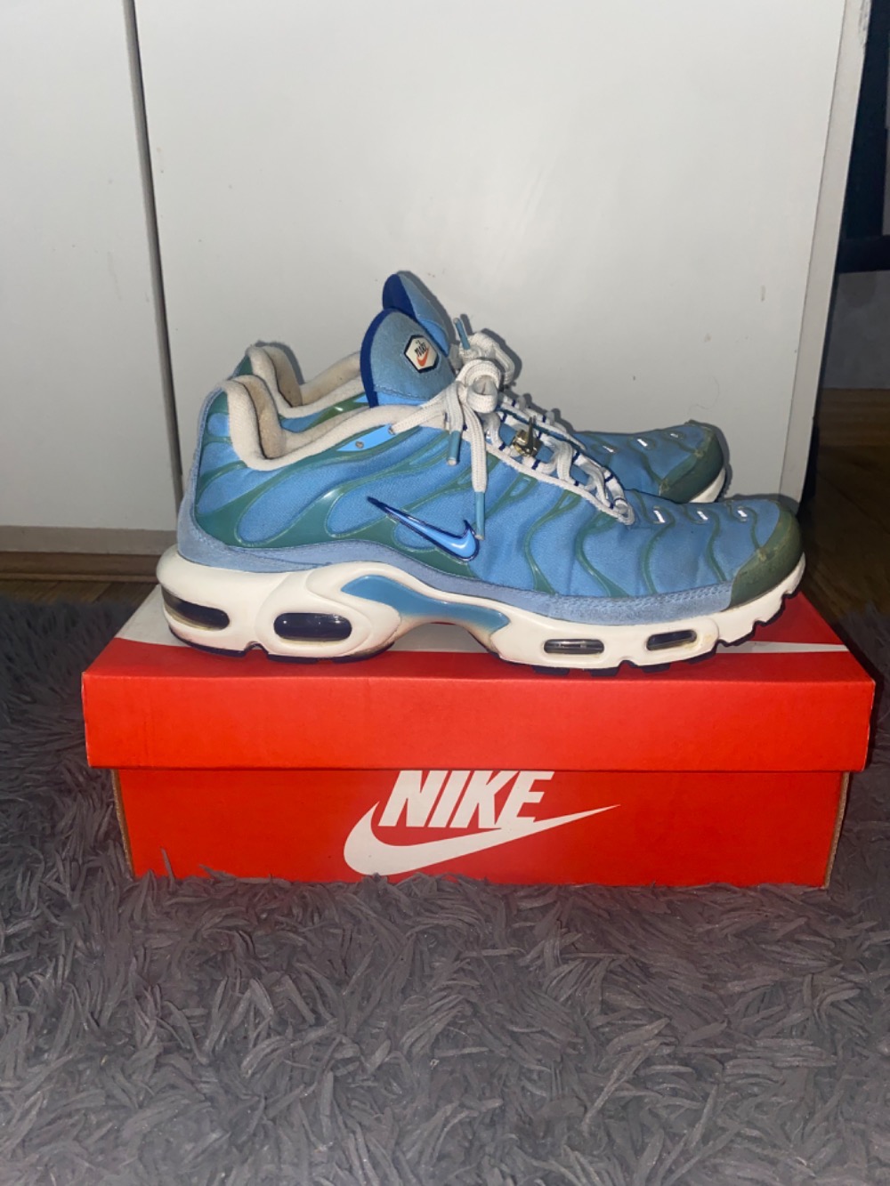Nike Air Max Plus SE University Blue — 43, Usado