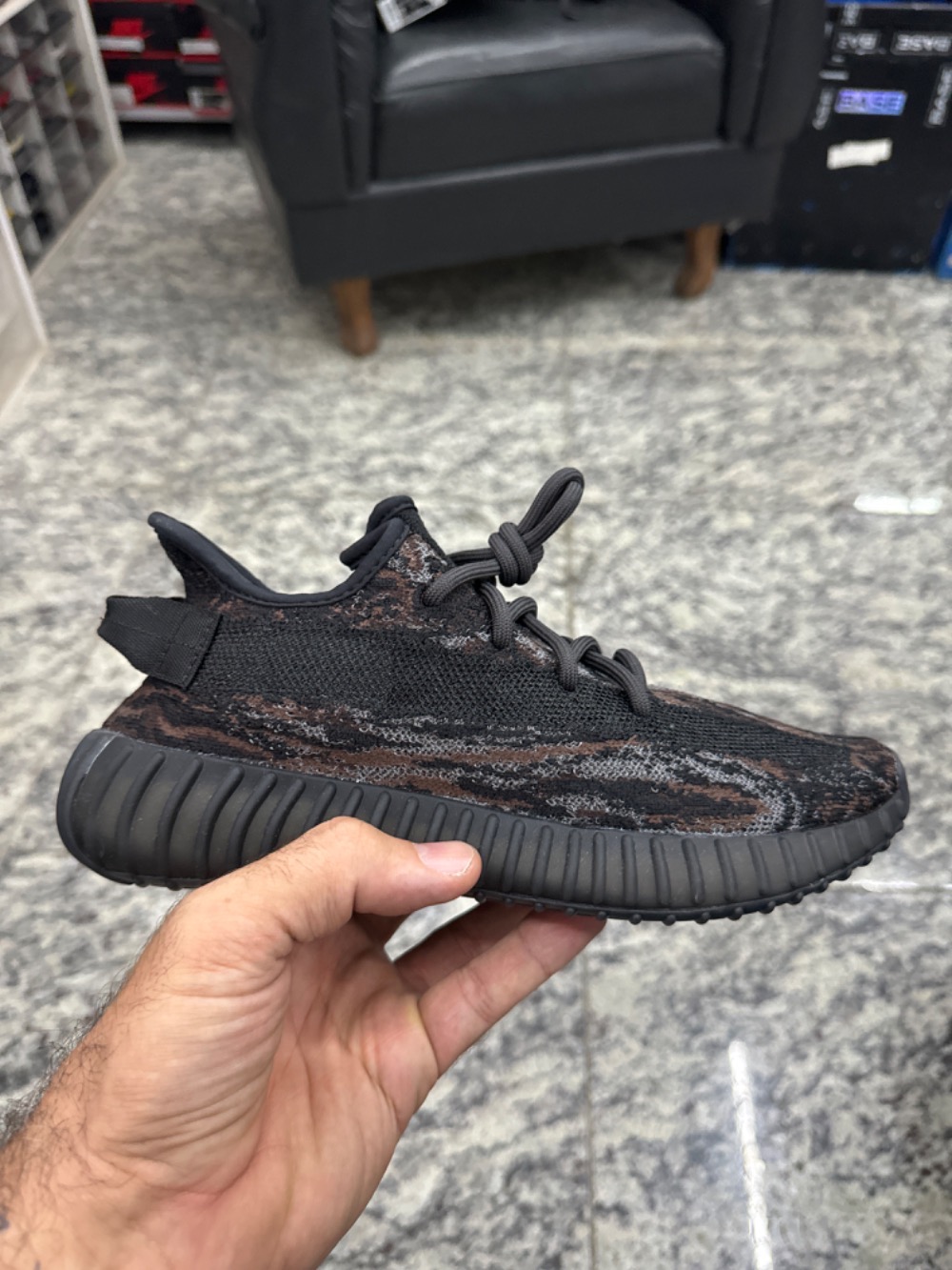Yeezy Boost 350 V2 MX Rock — 36, Novo