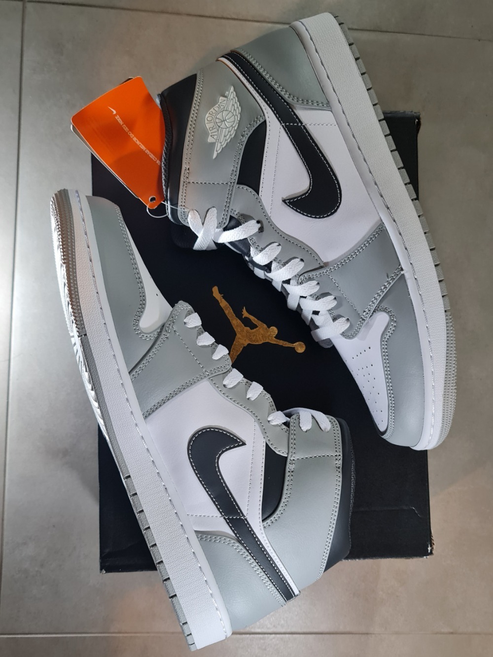 Air Jordan 1 Mid Light Smoke Grey — 44, Novo