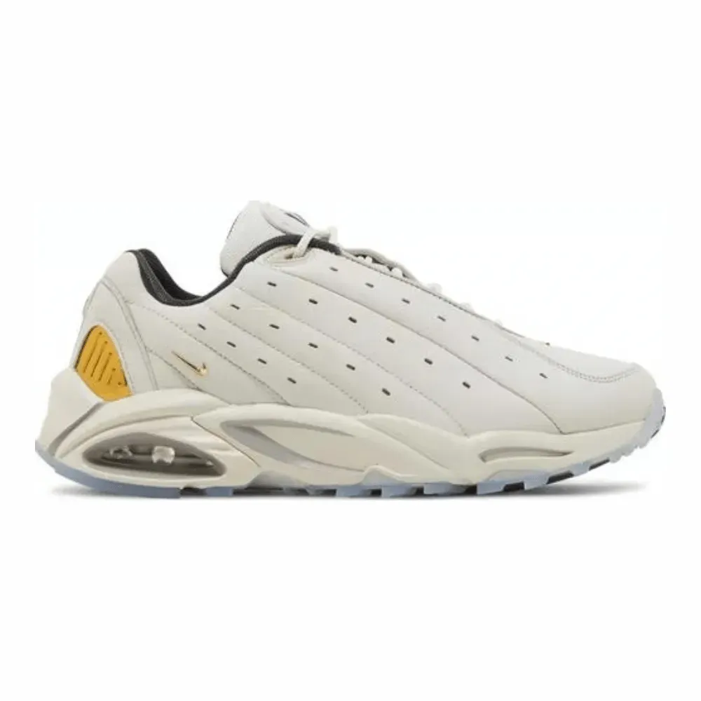 NOCTA x Nike Hot Step Air Terra Champagne foto 1