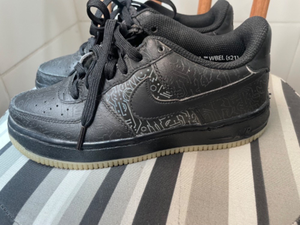 Space Jam x Nike Air Force 1 Computer Chip — 34, Usado