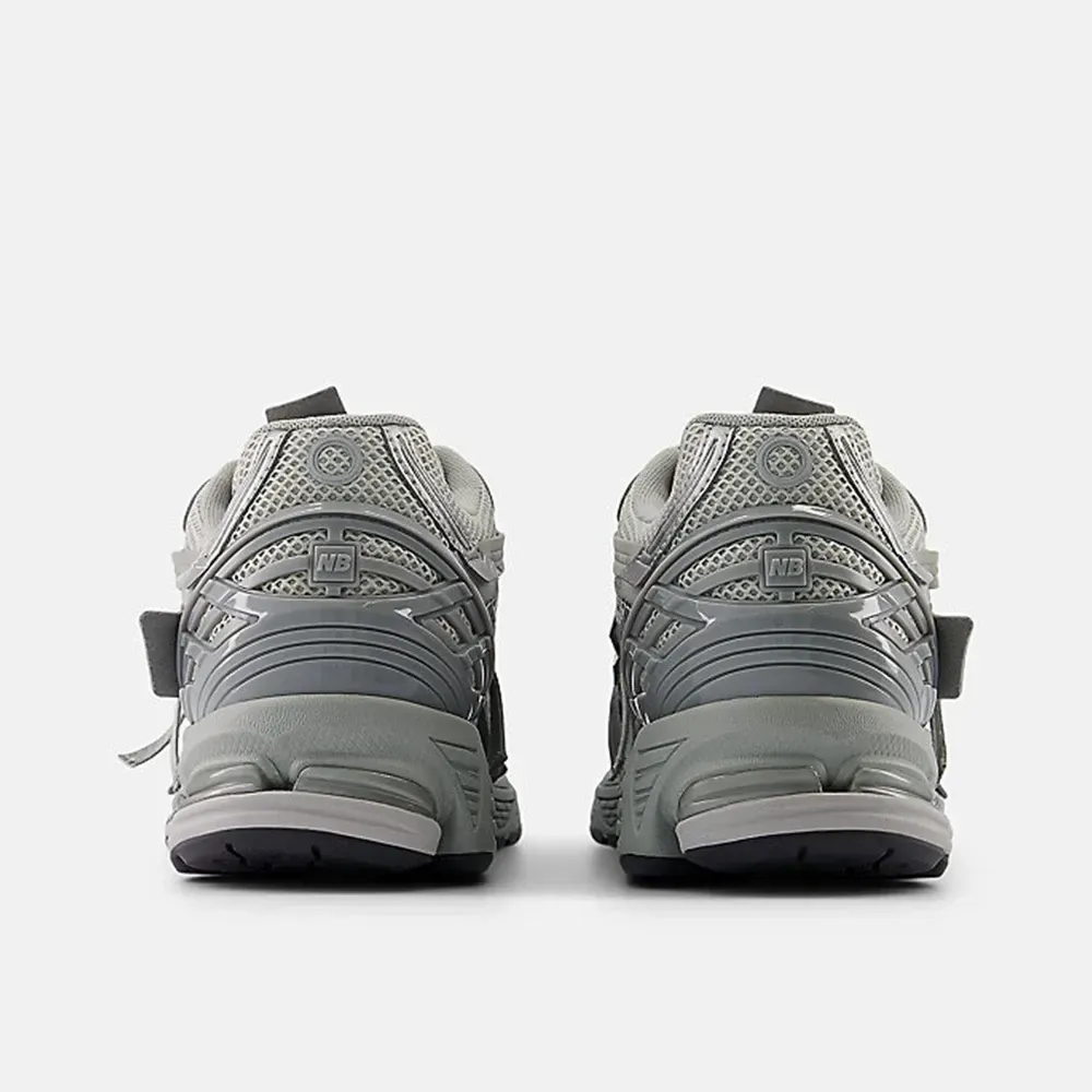 New Balance 1906A Concrete Silver Metallic foto 4