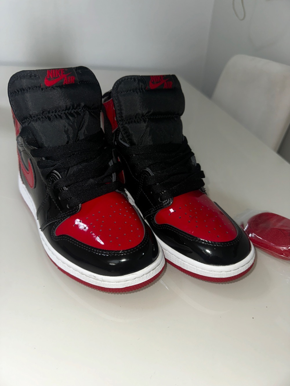Air Jordan 1 High GS Patent Bred — 37, Usado
