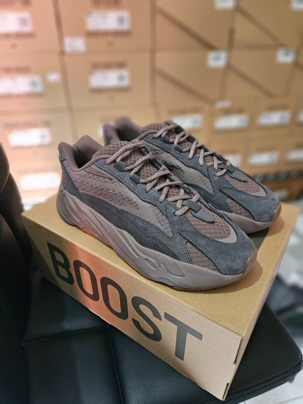 Yeezy Boost 700 V2 Mauve