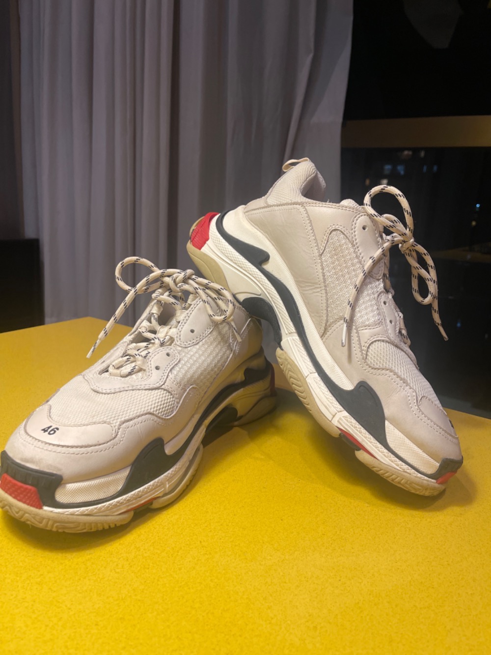 Balenciaga Triple S White Red