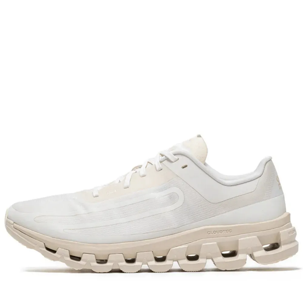 Bureau Borsche x On Running Cloudflow 4 IKON White Moon foto 1