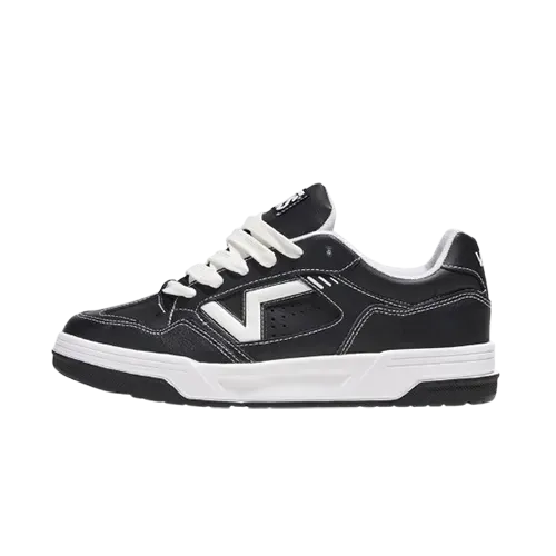 Vans Upland Black White