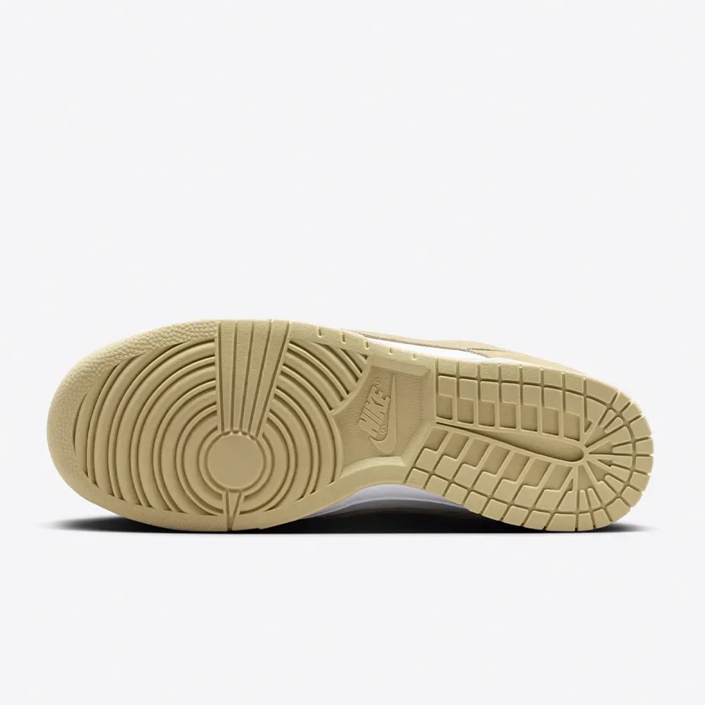 Nike Dunk Low Suede Team Gold foto 5