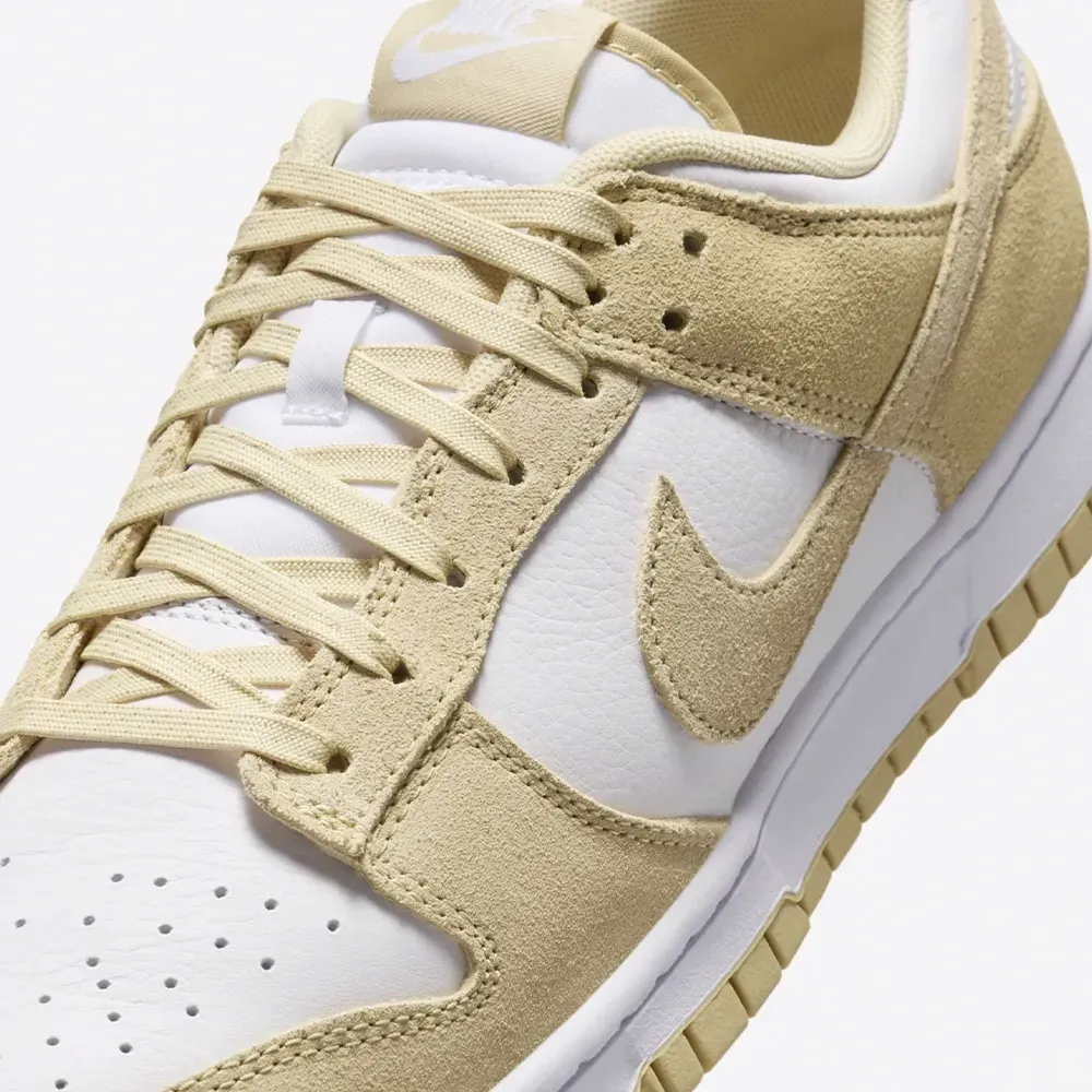 Nike Dunk Low Suede Team Gold foto 6