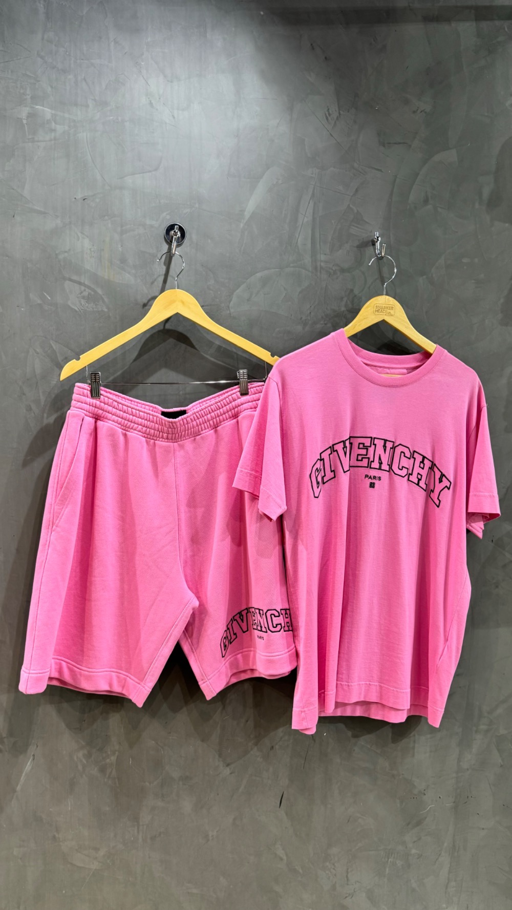 Conjunto Givenchy Rosa