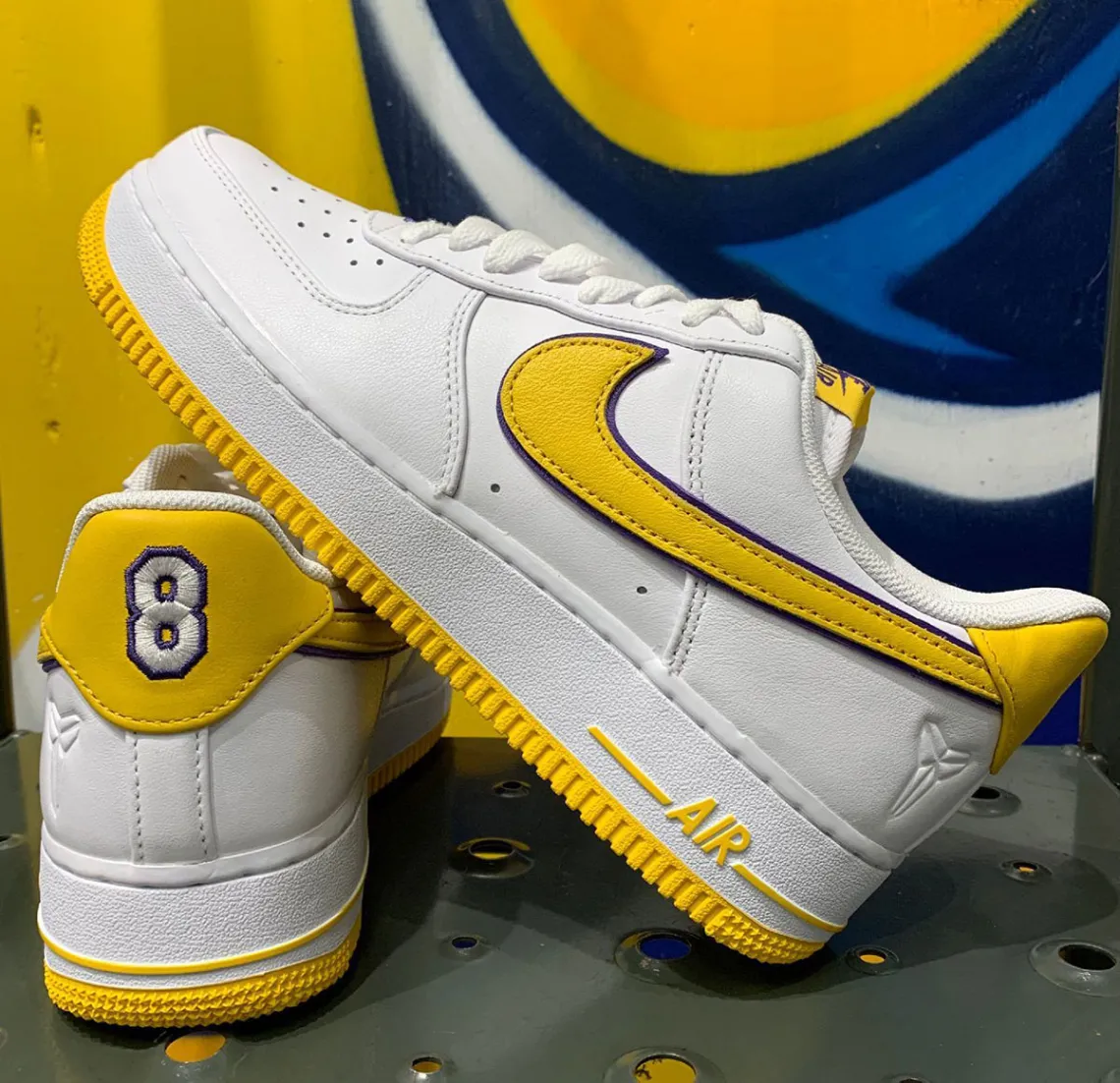 Nike Homenageia Kobe Bryant com Air Force 1 Exclusivo