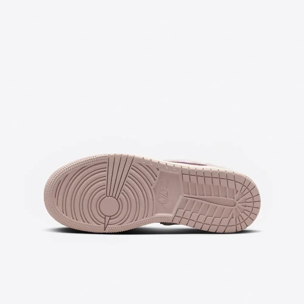 Jordan 1 Low SE Fur Swoosh Pink Oxford foto 5