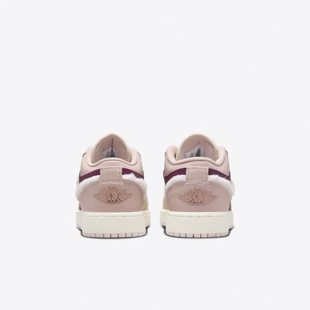 Jordan 1 Low SE Fur Swoosh Pink Oxford foto 4