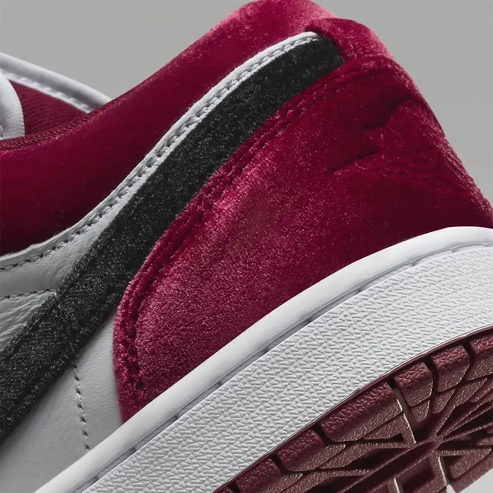 Air Jordan 1 Low SE Velvet Black Toe - Droper