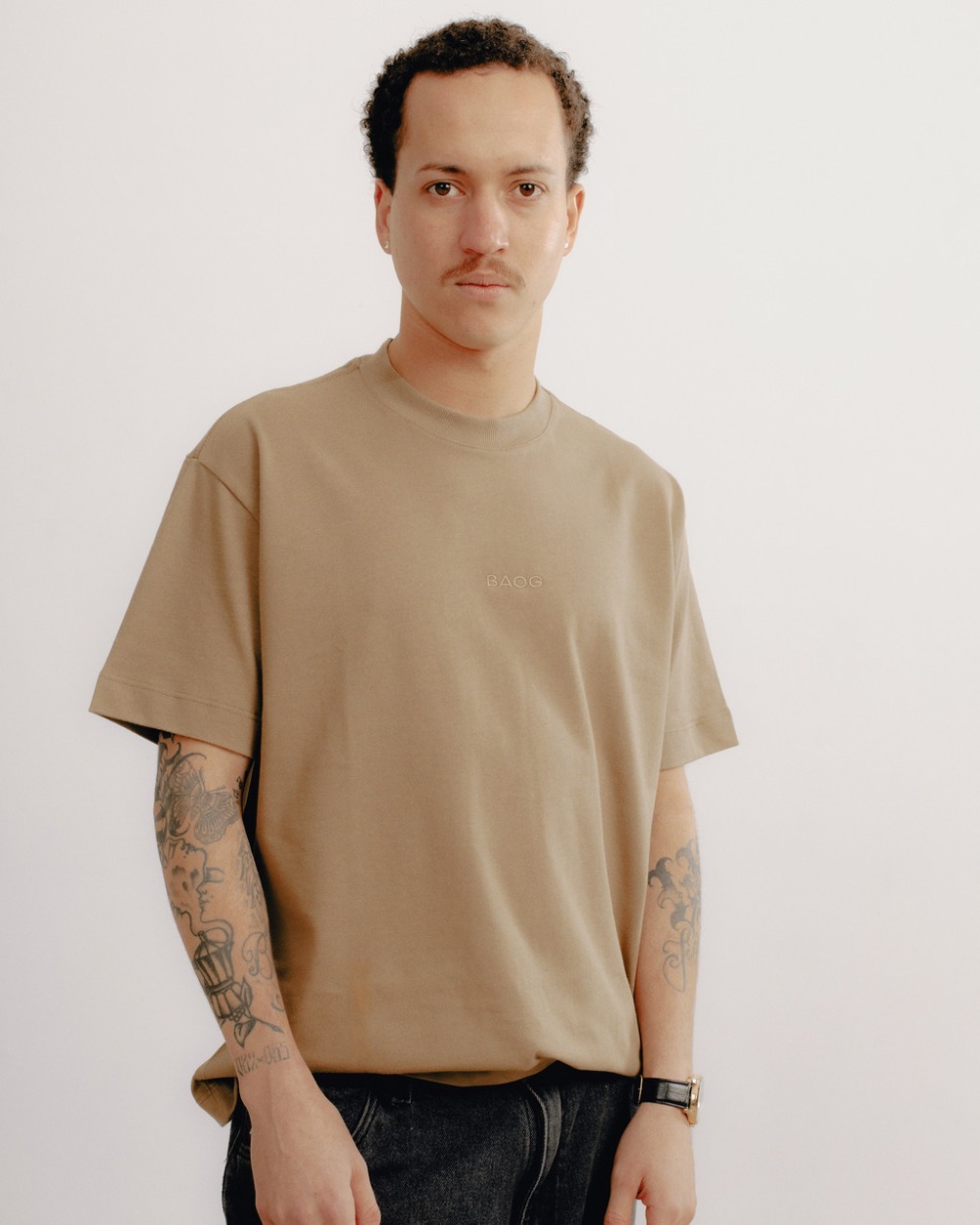Camiseta Básica Brasil Artes Originais Macadâmia Bege