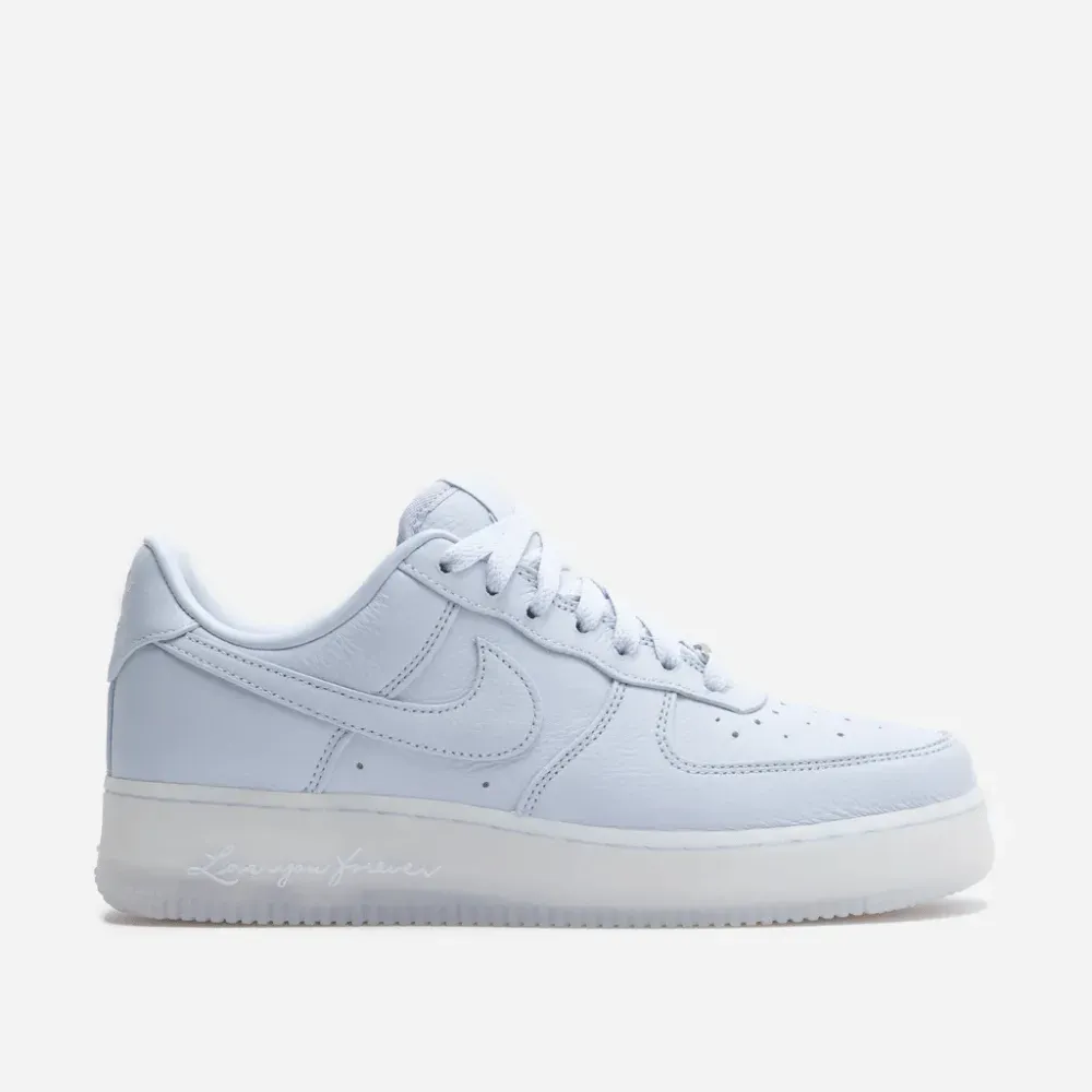 NOCTA x Nike Air Force 1 Low Palest Purple Cobalt Tint foto 1