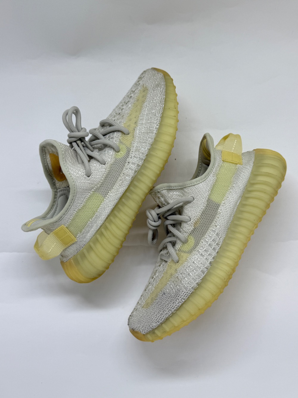 Yeezy Boost 350 v2 Light — 36, Usado