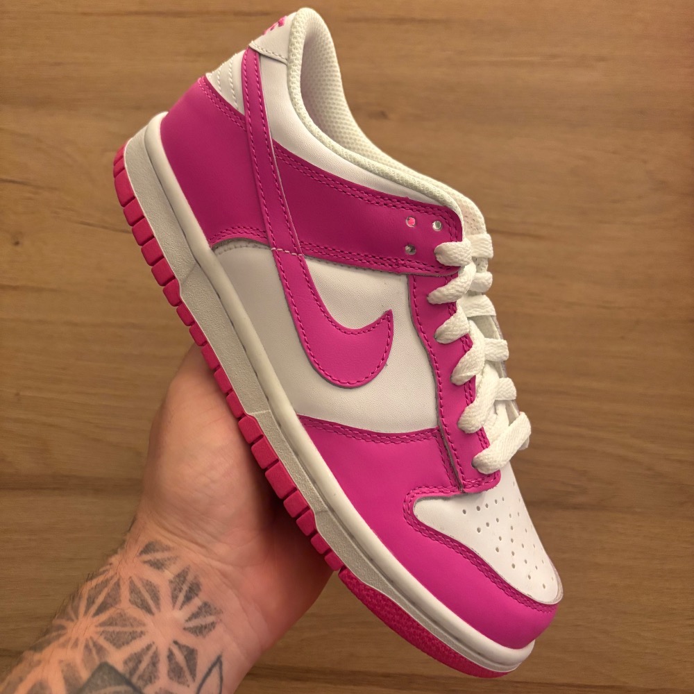 Nike Dunk Low GS Laser Fuchsia — 35, Novo