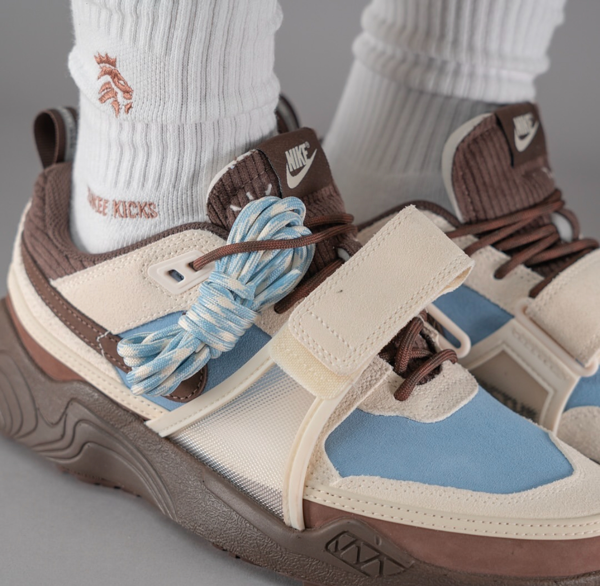 Travis Scott x Nike Zoom Field Jaxx “Light Chocolate”: Lançamento em Janeiro