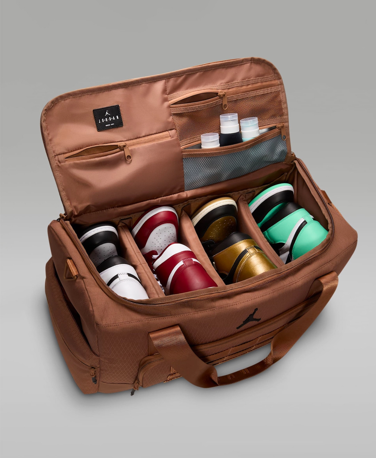 Jordan Collector’s Duffle: O essencial para sneakerheads