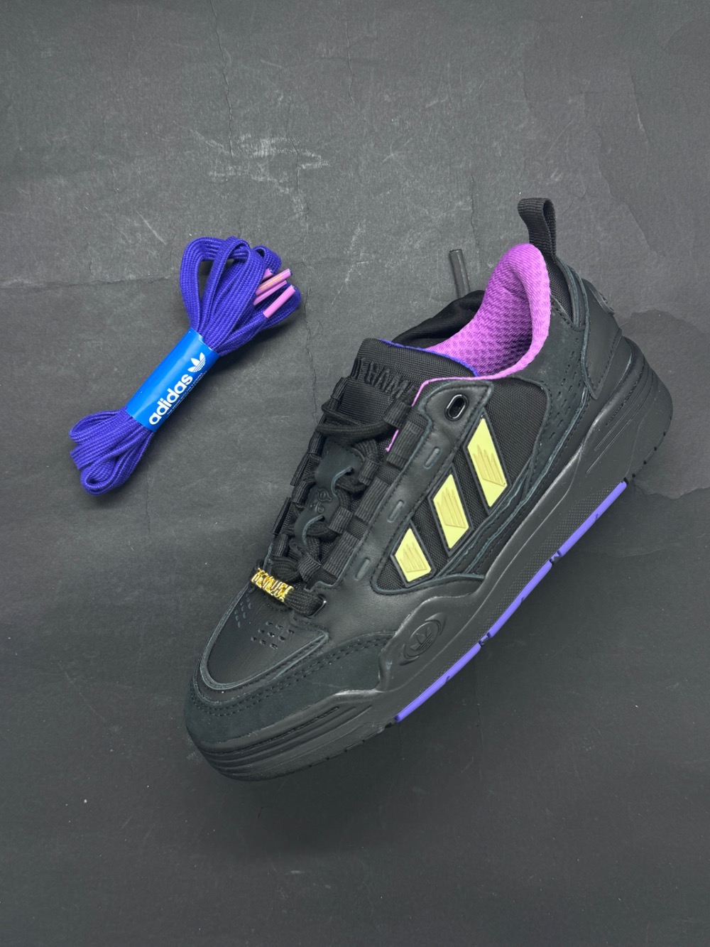 Yu-Gi-Oh! x adidas ADI2000 Yugi's World — 45, Novo
