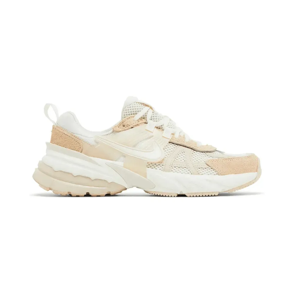Nike V2K Run Sail Sanddrift foto 1