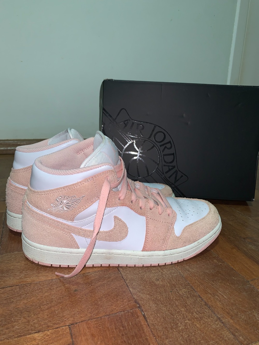 Air Jordan 1 Mid SE Legend Pink — 40, Usado
