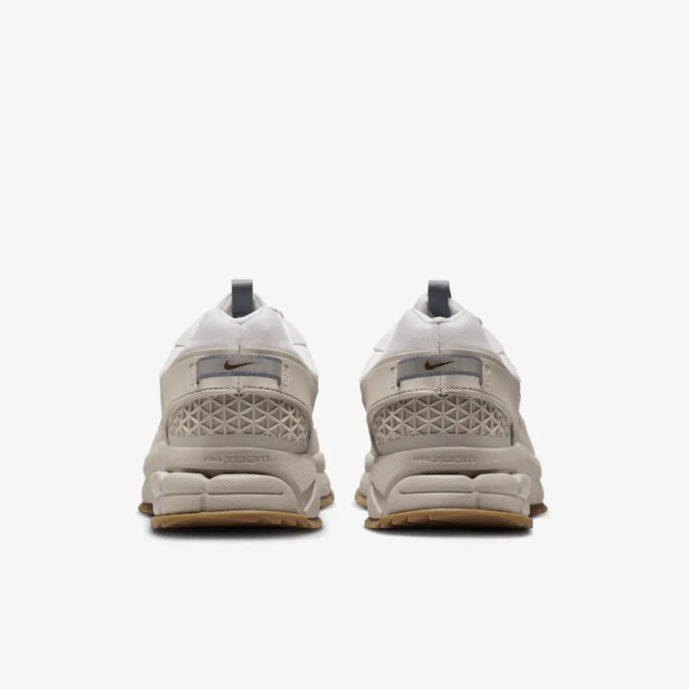 Nike Zoom Vomero Roam College Grey White Gum - Droper