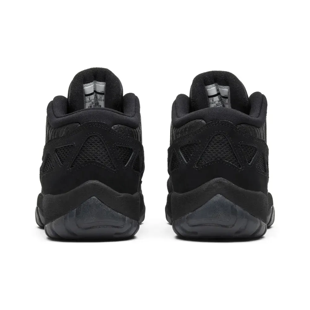 Air Jordan 11 Low Black Cat - Droper