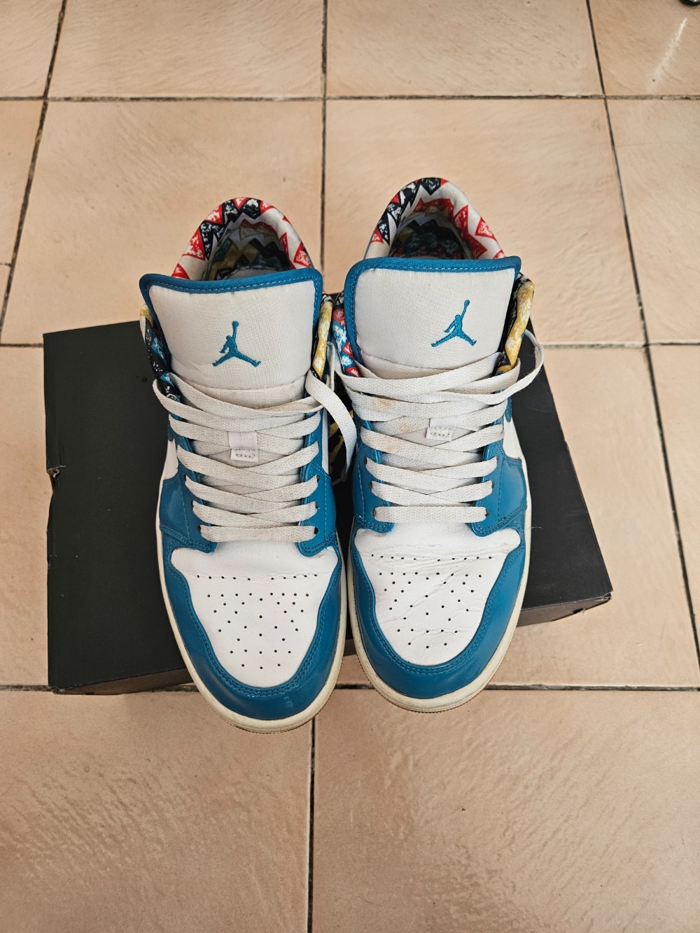 Air Jordan 1 Low Barcelona — 43, Usado