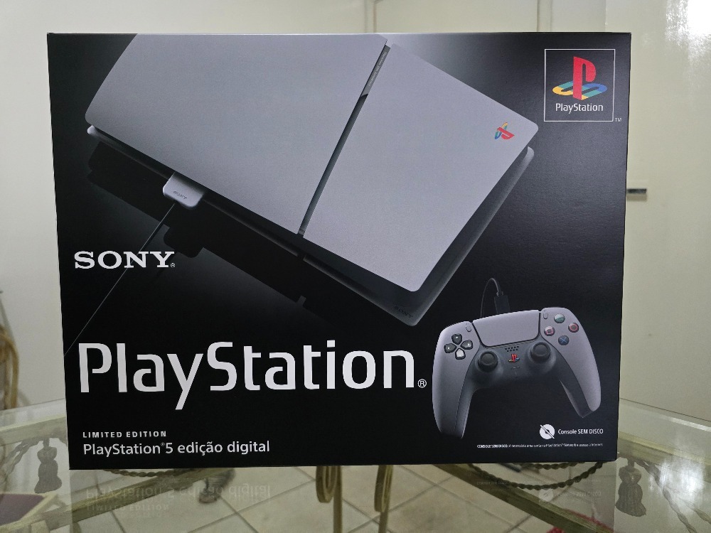 Pacote Sony PlayStation 5 Slim Digital 30º Aniversário Edição Limitada