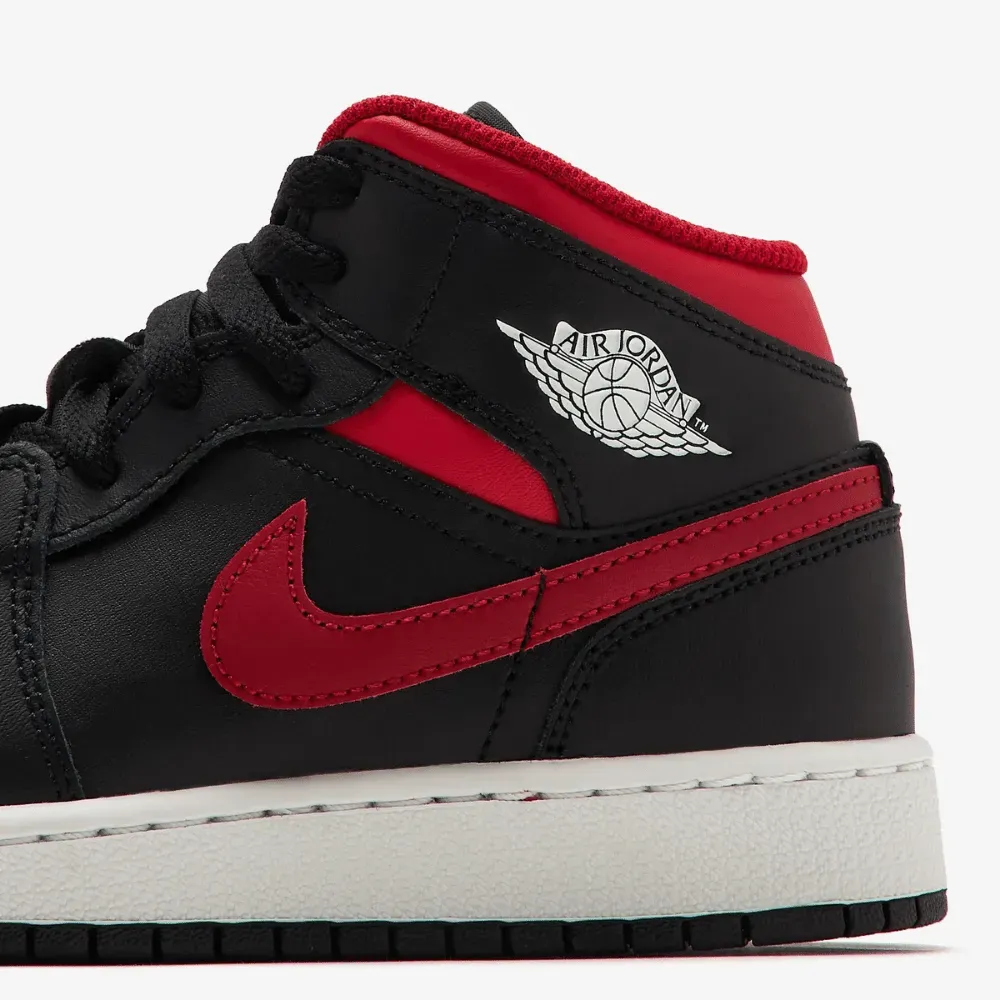 Air Jordan 1 Mid GS Black Summit White Varsity Red foto 2
