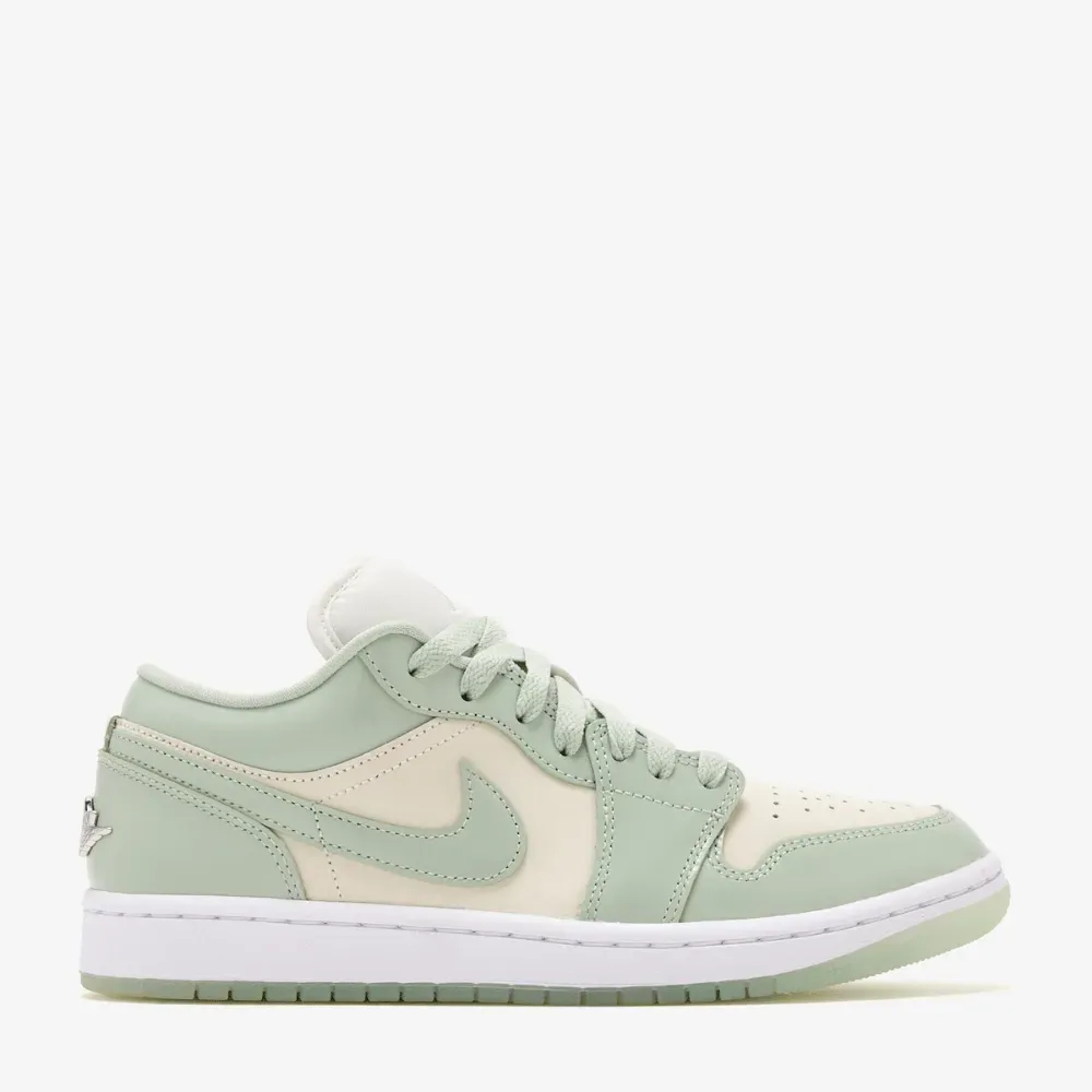 Imagem Air Jordan 1 Low SE Seafoam Sail