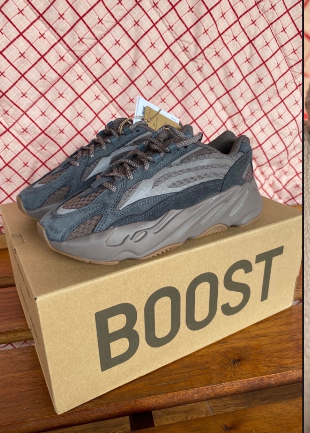 Yeezy Boost 700 V2 Mauve
