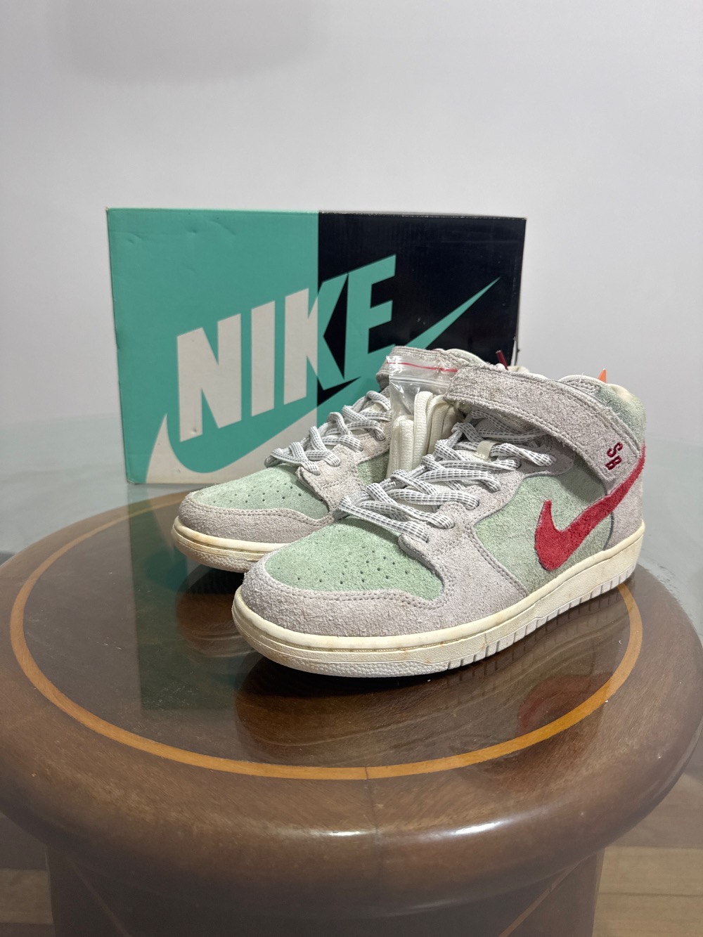 Nike SB Dunk Mid White Widow