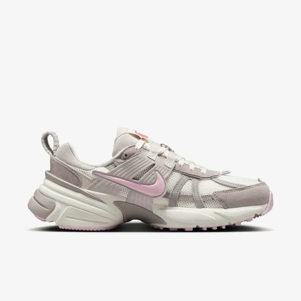 Nike V2K Run Valentine's Day foto 3