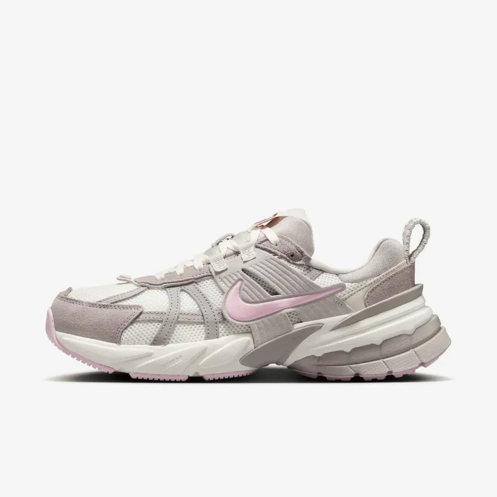 Nike V2K Run Valentine's Day foto 1