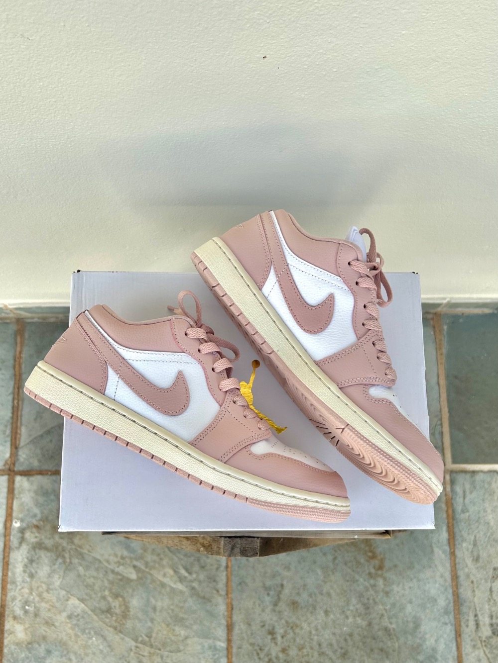 Air Jordan 1 Low Pink Oxford — 38, Usado