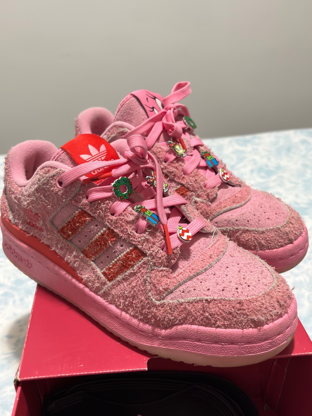 The Grinch x adidas Forum Low CL Bliss Pink — 37, Novo