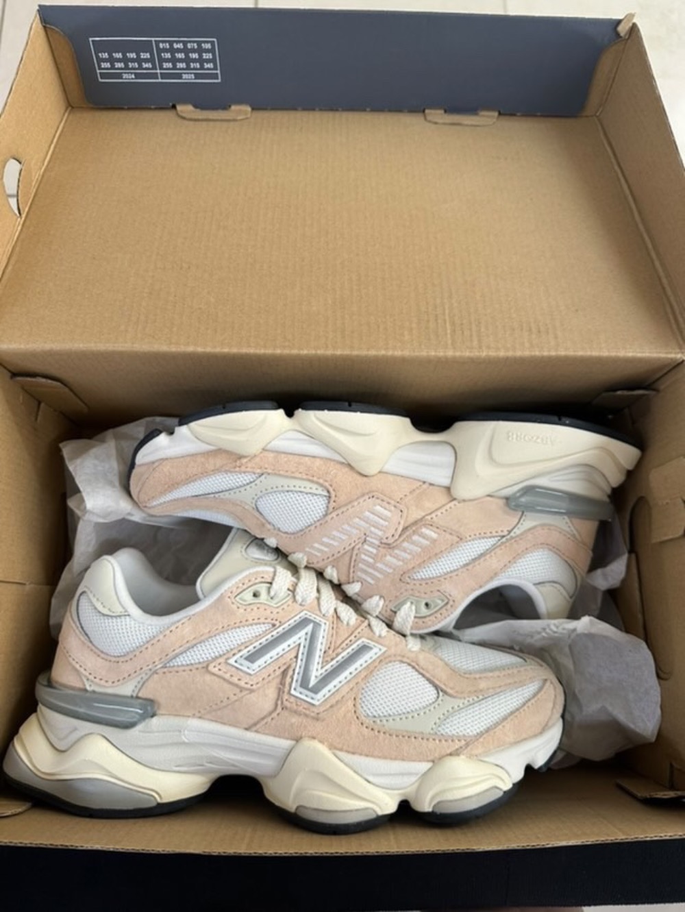New Balance 9060 Vintage Rose Sea Salt — 35.5, Novo