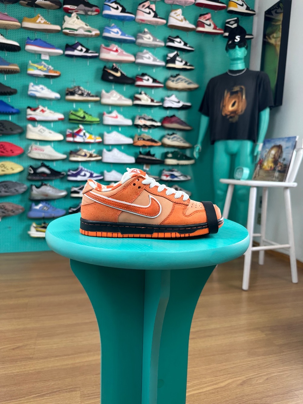 Concepts x Nike SB Dunk Low Orange Lobster — 34.5, Novo