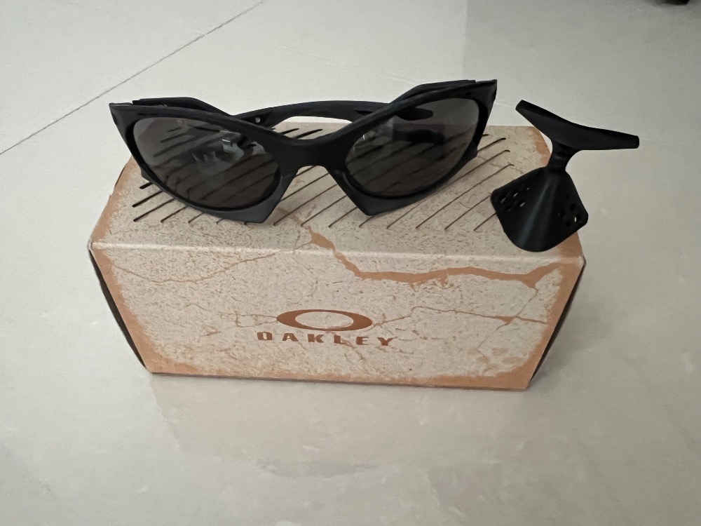 Óculos Oakley Plantaris Matte Black Prizm Grey