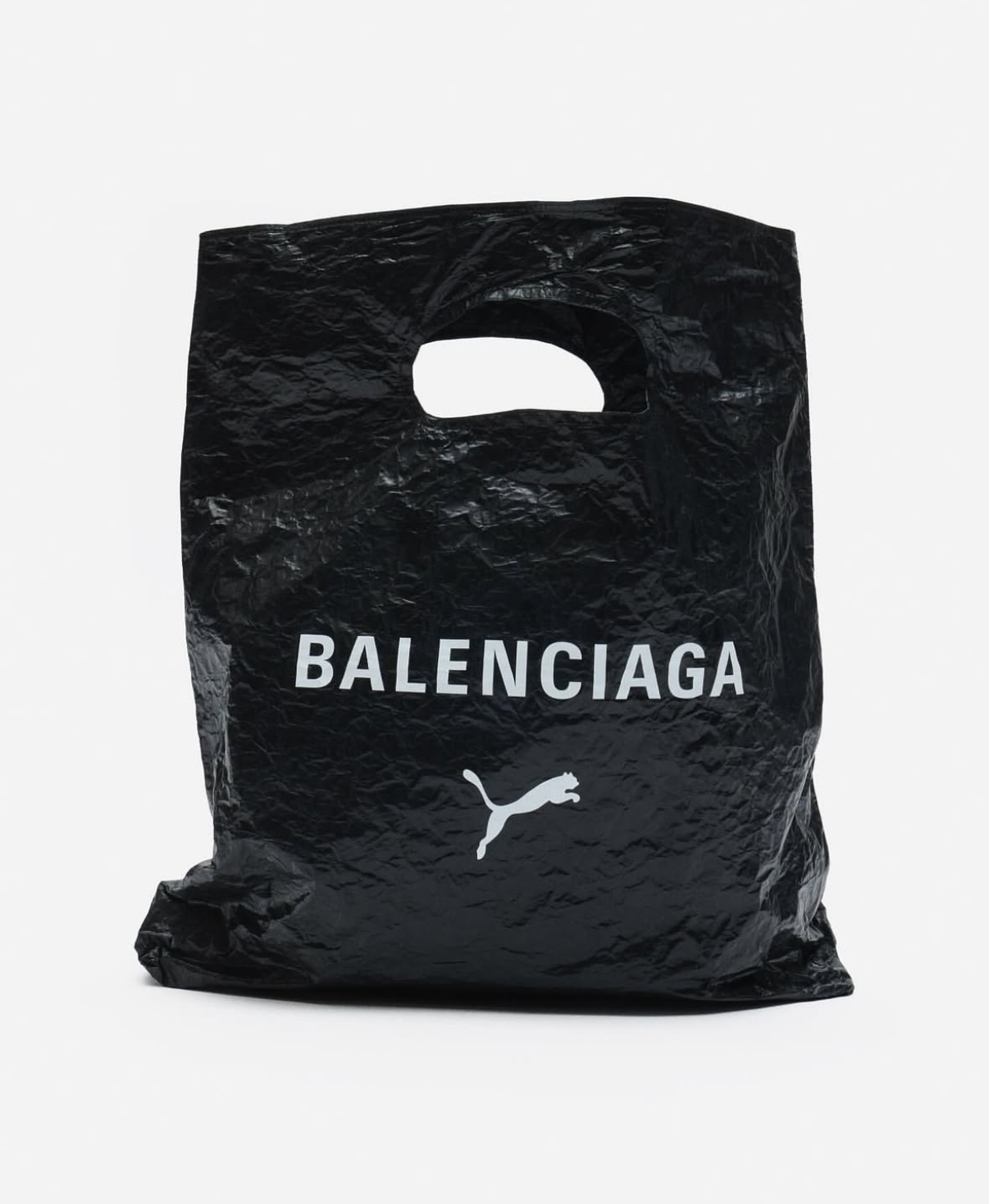 Balenciaga x PUMA: Colaboração surpreende antes do desfile de inverno 