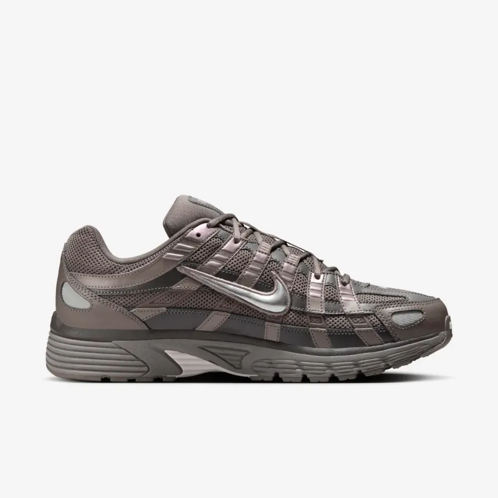 Imagem Nike P-6000 Cave Stone Metallic Silver Medium Ash