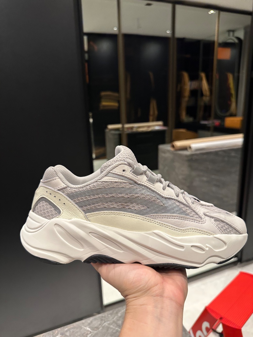 Yeezy 700 V2 Static