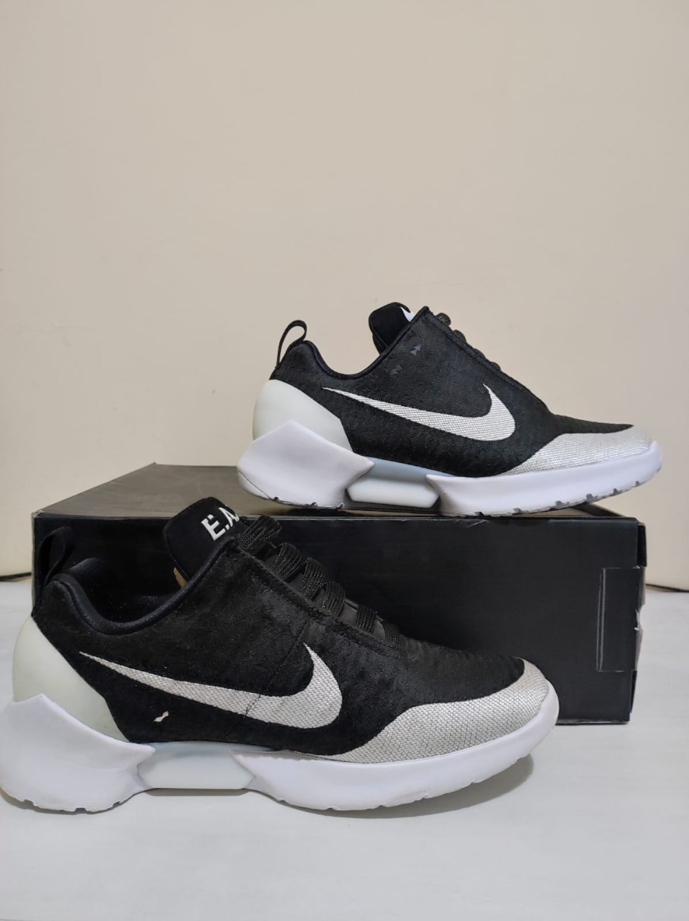 Nike HyperAdapt 1.0 Black White — 41, Novo