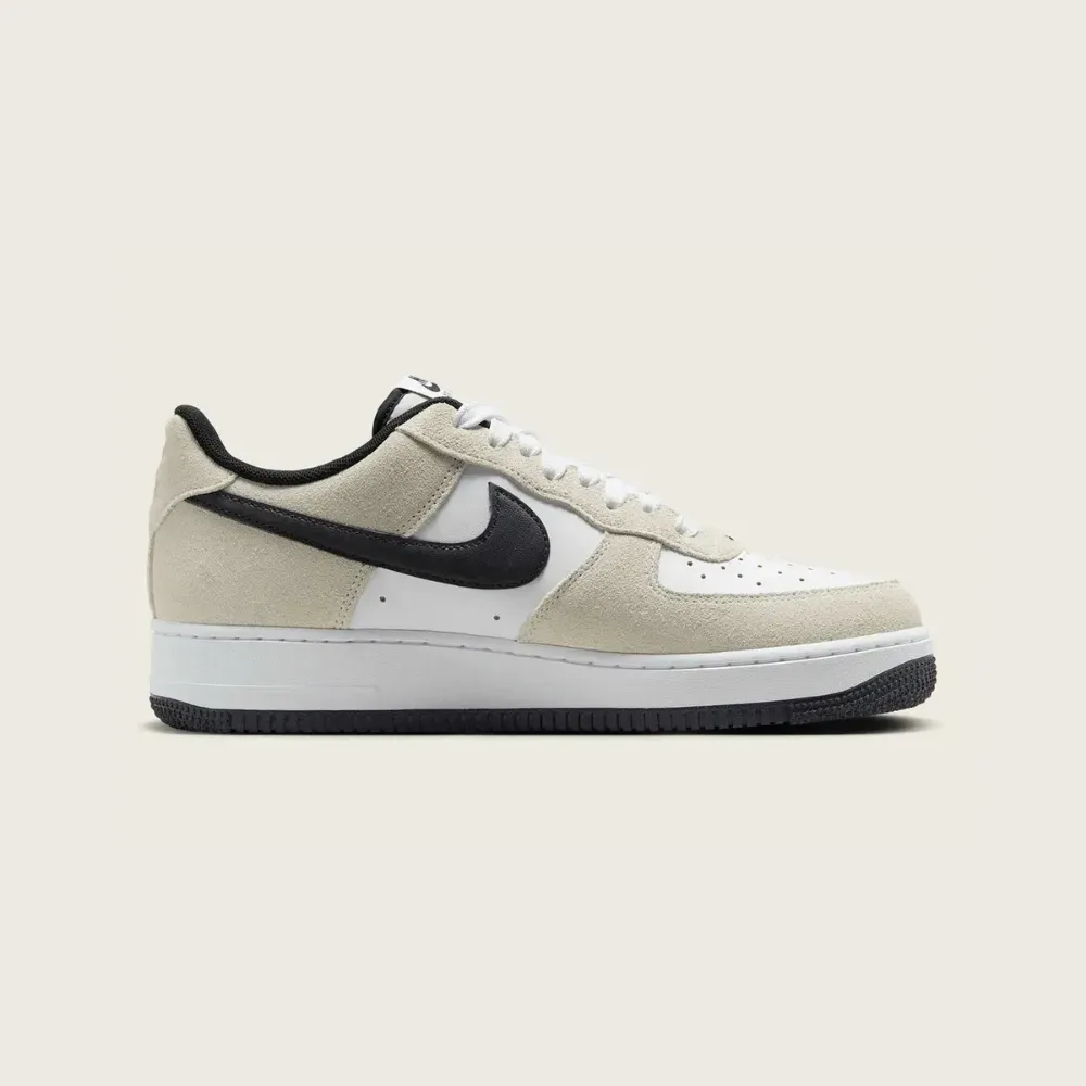 Nike Air Force 1 Low LV8 White Black foto 3